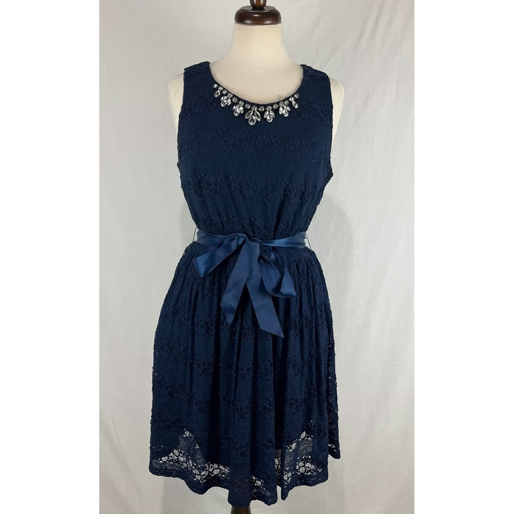 EUC Haani Petite Womens Navy Blue Lace Rhinestone Neckline Ribbon Dress Size PXL
